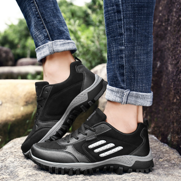 Vīriešu neslīdoši pārgājienu zābaki