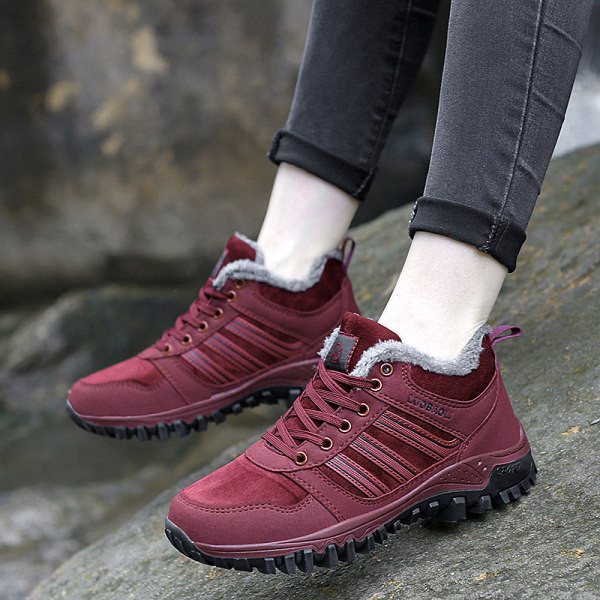 Vīriešu ziemas polsterēti pārgājienu zābaki ar uzrakstiem un šņorēm