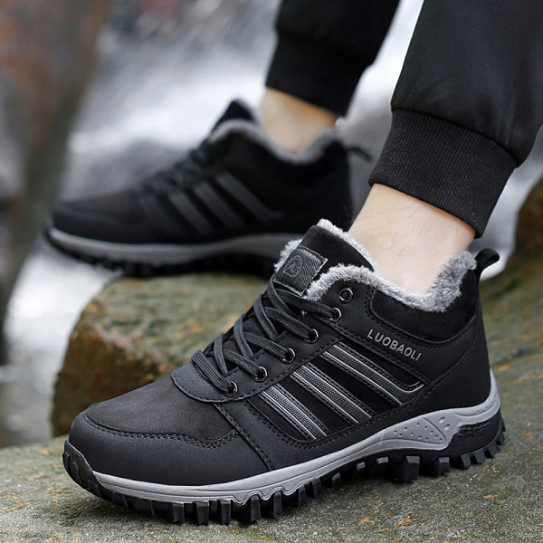 Vīriešu ziemas polsterēti pārgājienu zābaki ar uzrakstiem un šņorēm