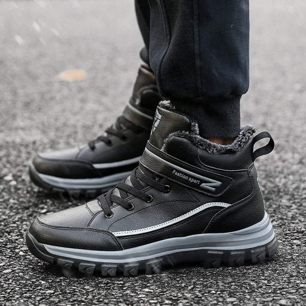 Χειμερινές μπότες πεζοπορίας από οικολογικό δέρμα με κούμπωμα και φόδρα με velcro