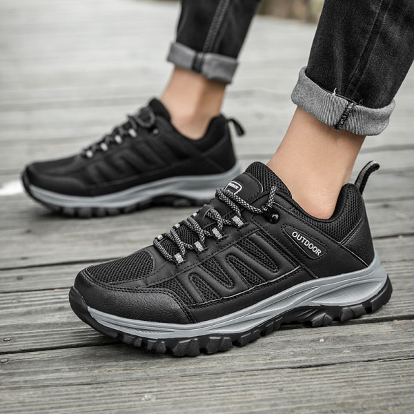 Vīriešu ikdienas pārgājienu apavi ar šņorēm