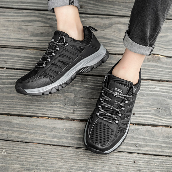 Vīriešu ikdienas pārgājienu apavi ar šņorēm