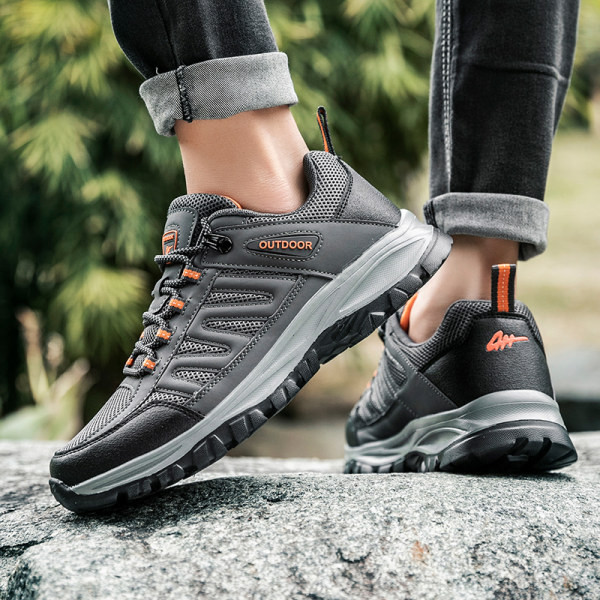 Vīriešu ikdienas pārgājienu apavi ar šņorēm