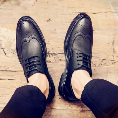 Fekete színű férfi bőrcipő