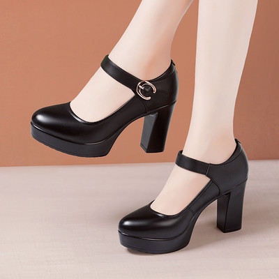 Sieviešu augstie apavi no eko ādas un sprādzes aizdari