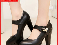 Női bőrcipő 10 cm magas sarokkal