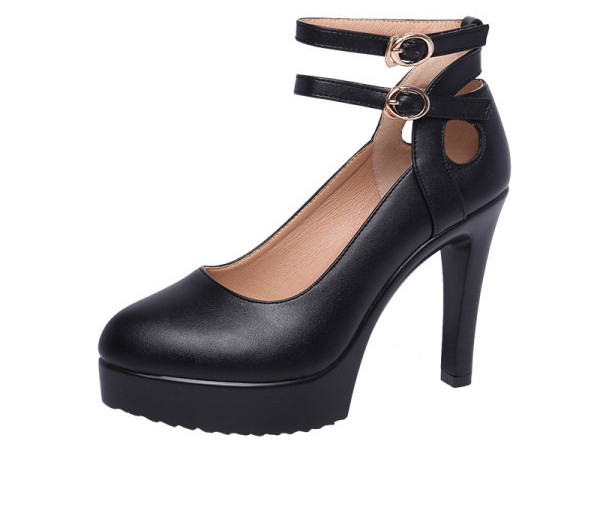 Γυναικεία αδιάβροχα ψηλοτάκουνα παπούτσια με κλείσιμο με αγκράφα