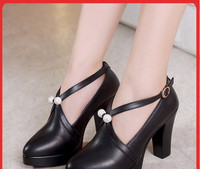 Alkalmi női bőrcipő magas 8,5 cm-es sarokkal