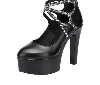 Дамски черни обувки с декоративни камъни и цип 