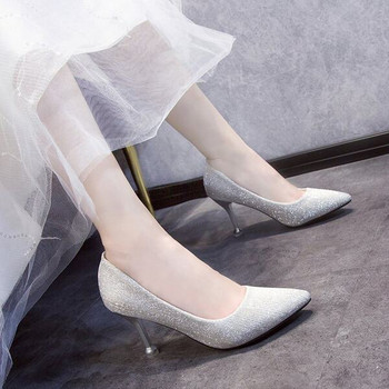 Елегантни дамски обувки в сребрист и златист цвят