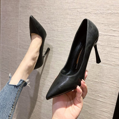 Modernas ādas kurpes ar augstu plānu papēdi 9cm