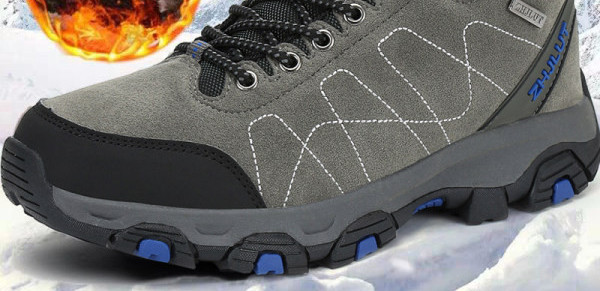 Férfi túrabakancs béléssel és fűzővel