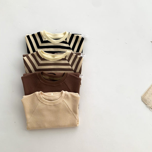 Βρεφική φόρμα για αγοράκια και κοριτσάκια με κουμπιά με κουμπιά