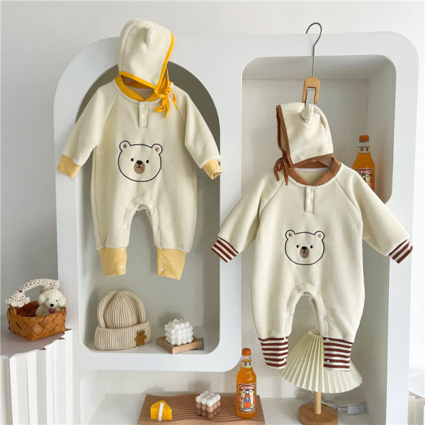 Βρεφική φλις ολόσωμη φόρμα με καπέλο και κέντημα