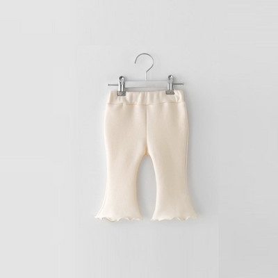 Zīdaiņu piegriezuma bikšu modelis