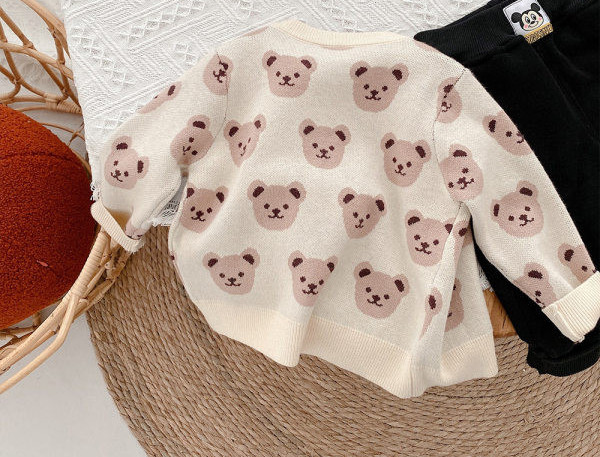 Bērnu ziemas jaka ar pogām un lāča apdruku