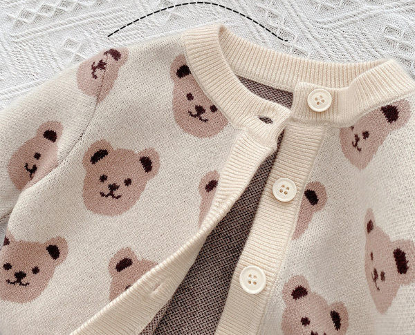 Bērnu ziemas jaka ar pogām un lāča apdruku