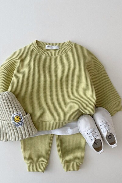 Divdaļīgs sporta komplekts mazulim