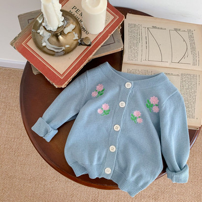 Bērnu ziemas jaka ar izšuvumu