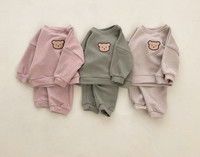 Kétrészes babakészlet hímzéssel