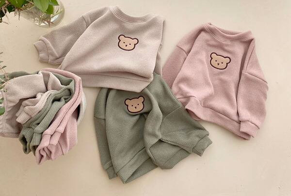 Kétrészes babakészlet hímzéssel