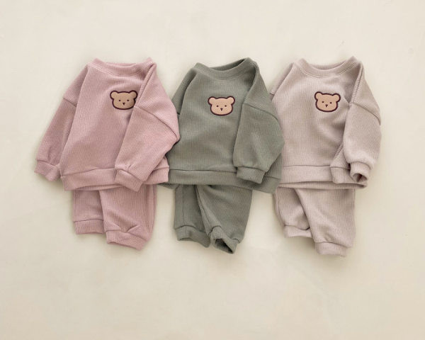 Kétrészes babakészlet hímzéssel