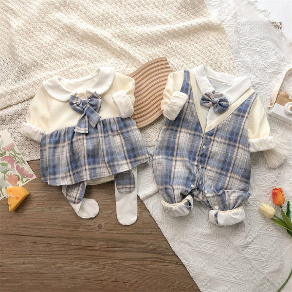 Zīdaiņa un meitenes rūtainais pogu komplekts