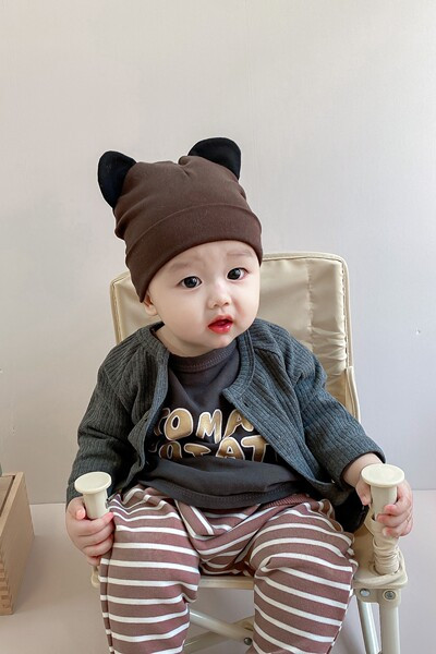 Téli baba kardigán gombokkal