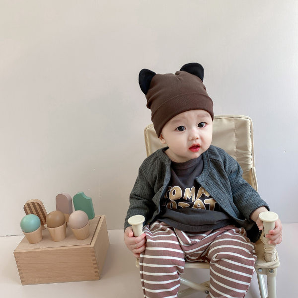 Téli baba kardigán gombokkal