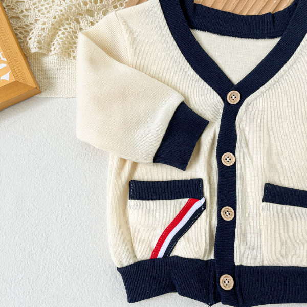 Mazuļa veste ar pogām un kabatu