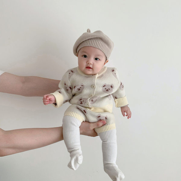 Βρεφικό σετ σε τρία μέρη με κουμπιά και στάμπα αρκούδας