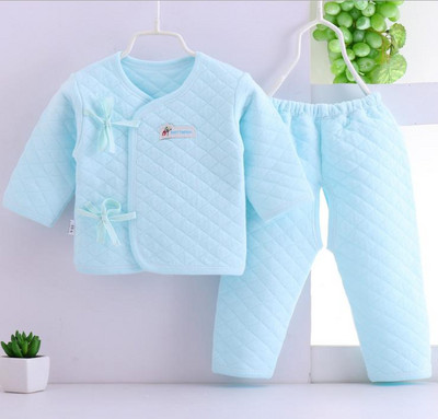 Kūdikio dviejų dalių rinkinys su kaklaraiščiais ir spauda