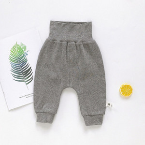 Αθλητικό βρεφικό παντελόνι με λάστιχο στα πόδια