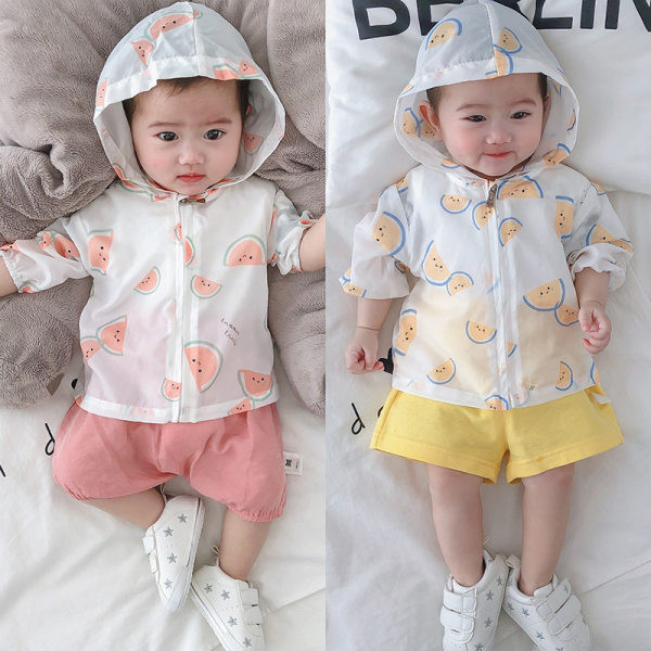 Saules aizsargjaka mazulim ar kapuci