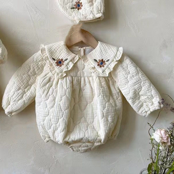 Kislány szett hímzéssel