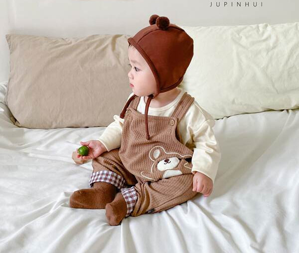 Mazuļa kombinezons ar blūzes un lāča apdruku