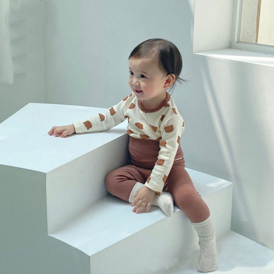 Dječji dvodijelni set hlača i bluze s printom medvjeda