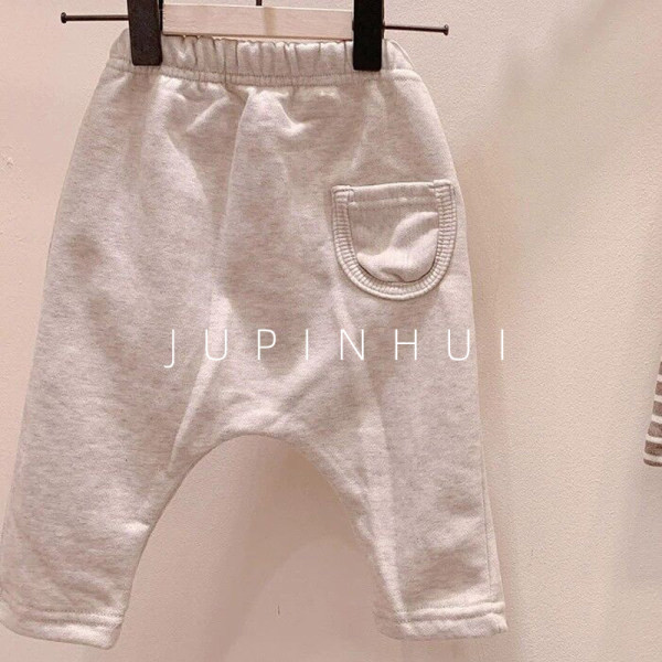 Divu daļu blūzes un biksīšu komplekts mazulim ar kabatu