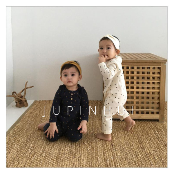 Mazuļu ziemas kombinezons ar dažādu apdruku un pogām