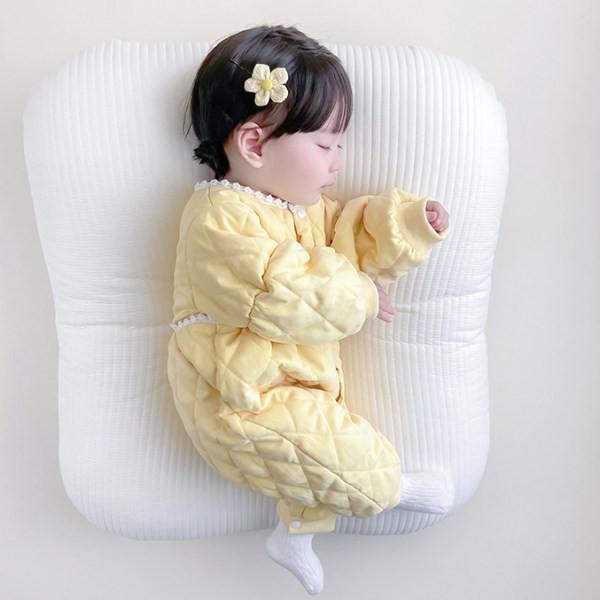 Mazuļa romeru aizdare ar pogām