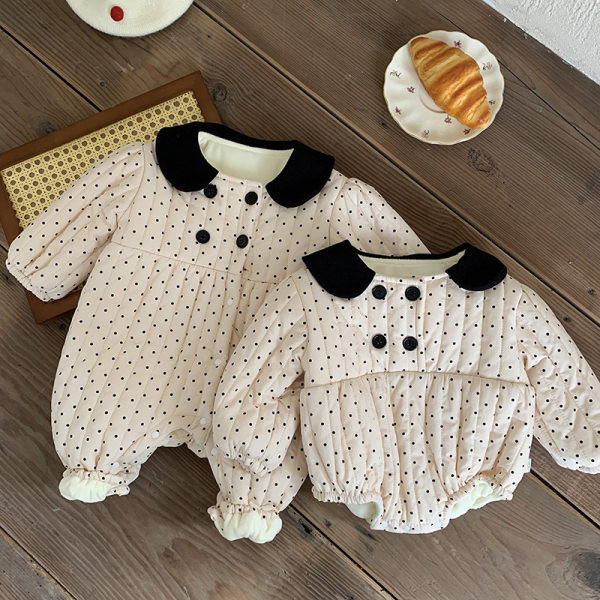 Baba steppelt nadrág gombokkal és nyomattal