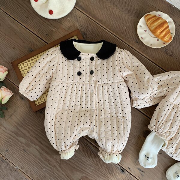 Baba steppelt nadrág gombokkal és nyomattal