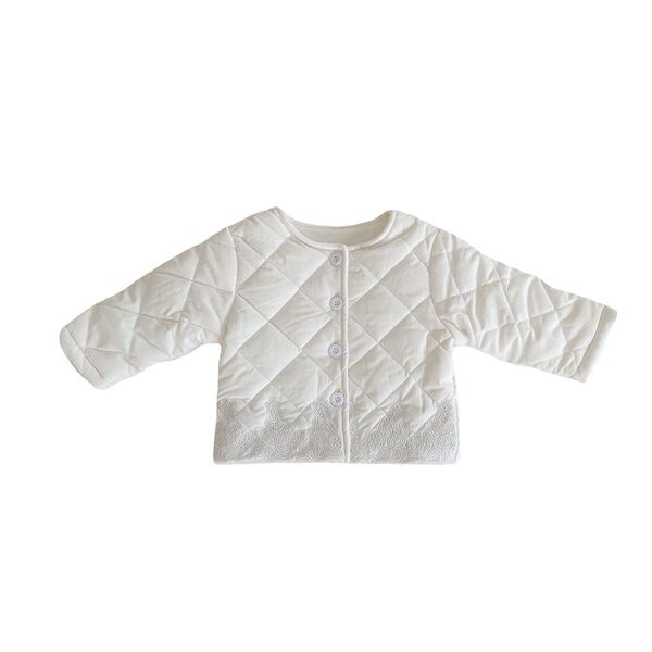 Baba steppelt kabát hímzéssel és gombokkal