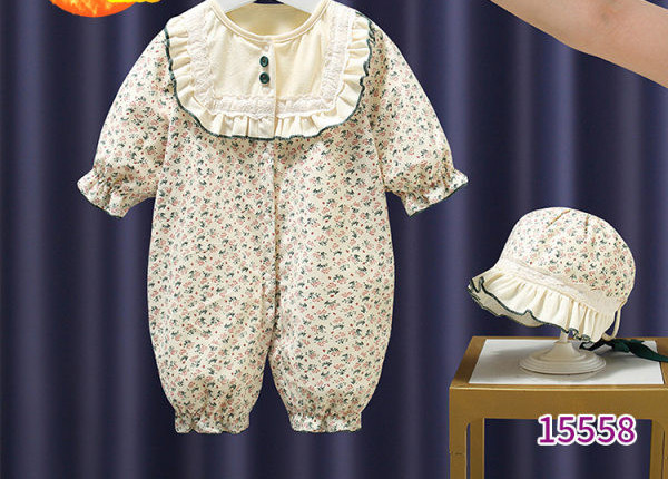 Flīsa bērnu rombiņš ar ziedu motīvu