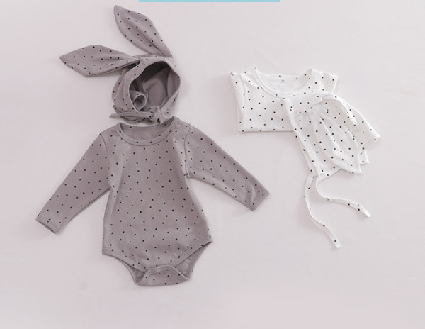 Βρεφικό κορμάκι με κουκούλα και γραβάτες