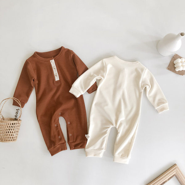 Mazuļa kombinezons ar pogām