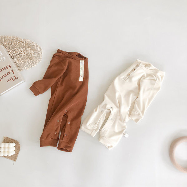 Mazuļa kombinezons ar pogām