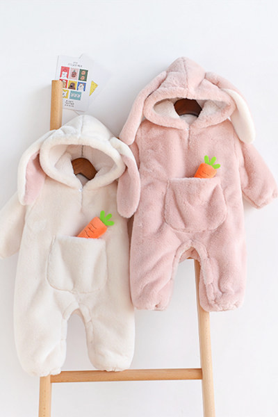 Baba gyapjú kabát zsebbel és kapucnival, fülekkel