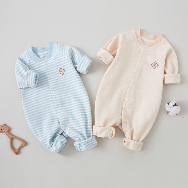 Kūdikių vilnos marškinėliai su sagomis