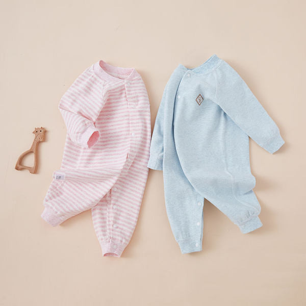 Kūdikių vilnos marškinėliai su sagomis